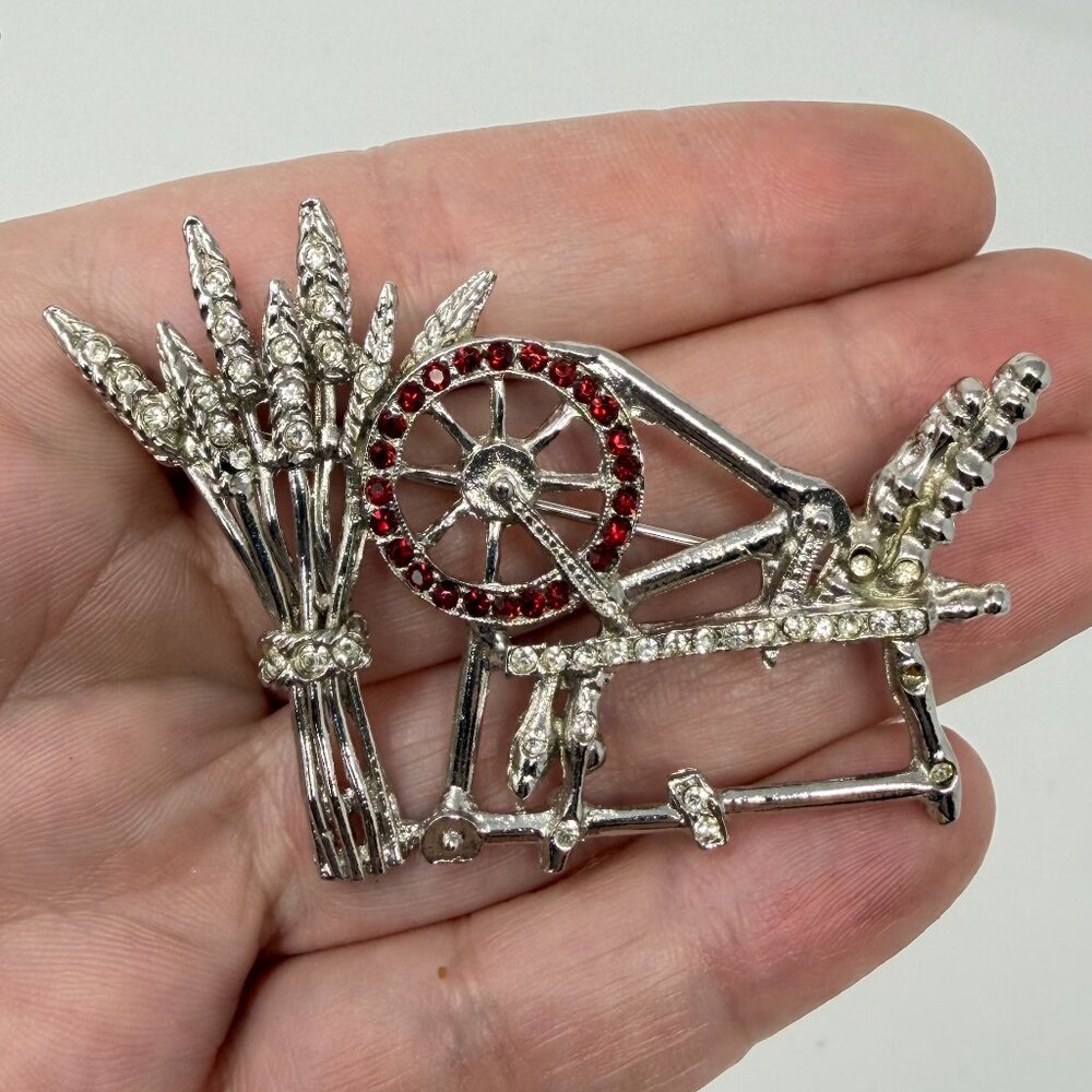 Vintage Silver-tone Rhinestone Spinning Wheel Brooch Pin Wheat Farm Red Jewelry